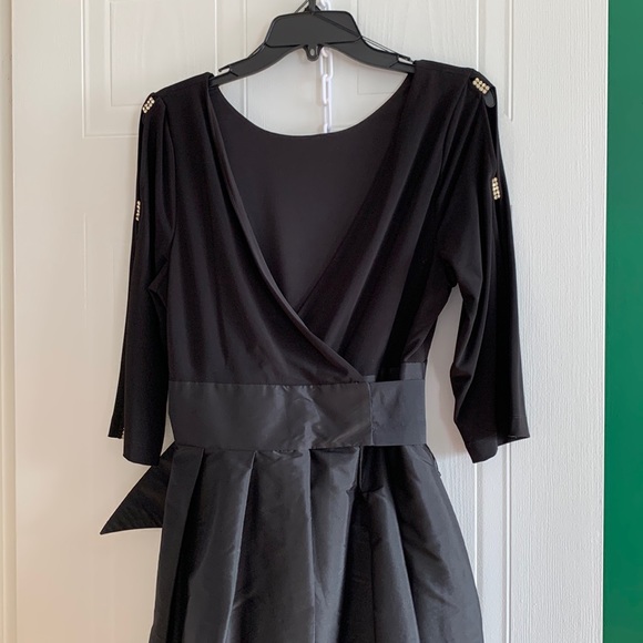 Adrianna Papell Knee-Length Satin Formal Gown - Picture 4 of 13